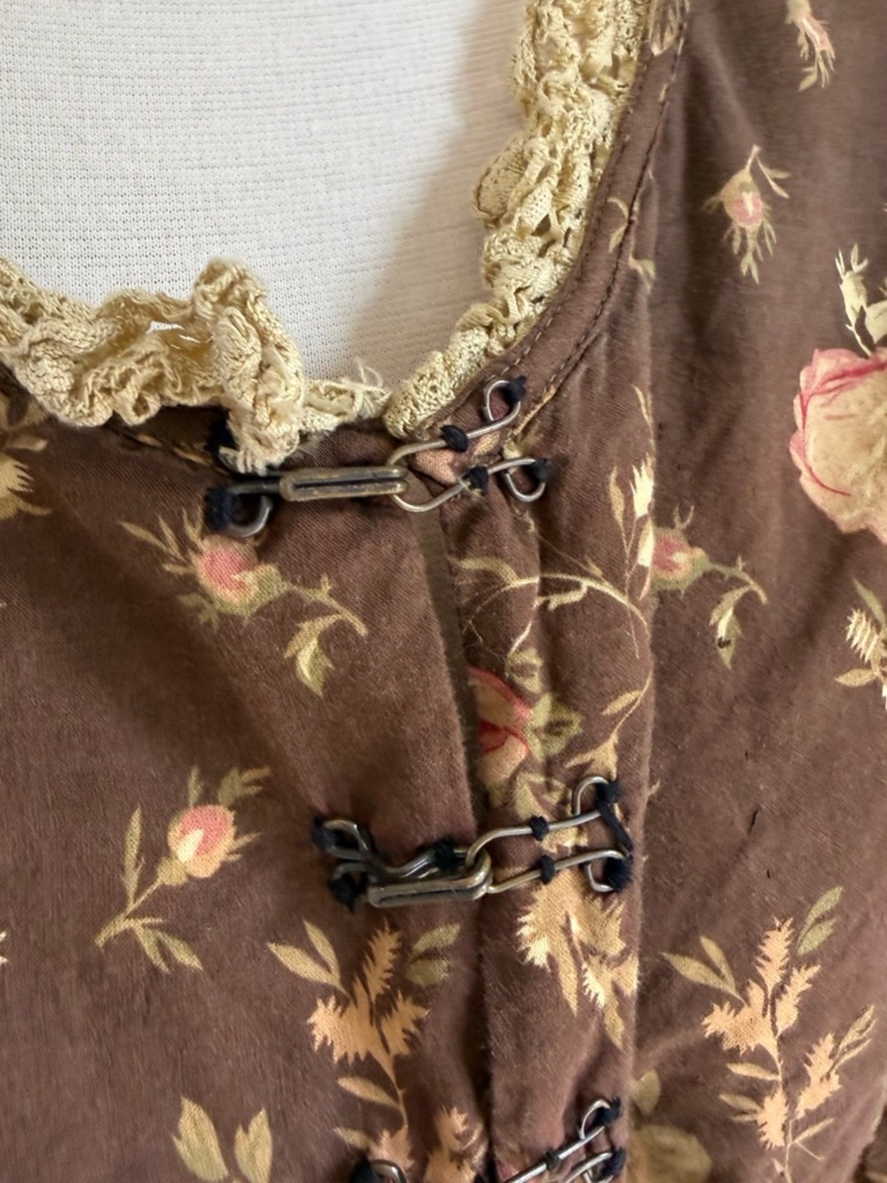 Magnolia Pearl Brown Floral Lace-Trimmed Jacket with Pink & Yellow Roses - Picture 4 of 5